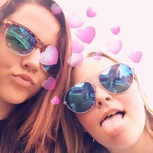 Meet your Posher, Taylor